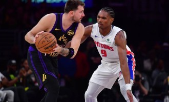 东契奇30+11难救主 坎宁安27+11活塞客场擒湖人