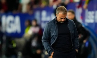 巴萨内部矛盾激化？弗里克批评球员态度 球员质疑高位战术是否适用