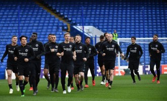 欧冠生死局！法兰克福主场死磕抢分，利物浦携红军火力破德甲防线